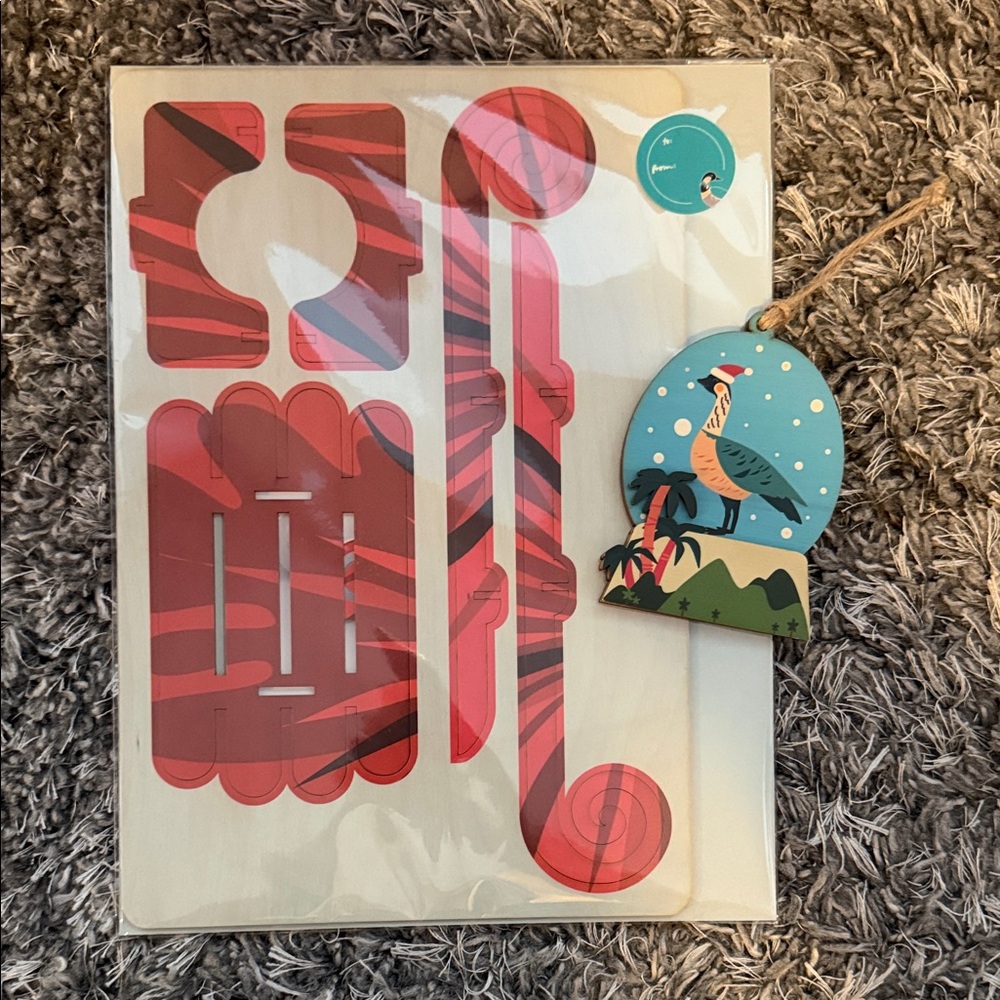 CocoNene Holiday Decor